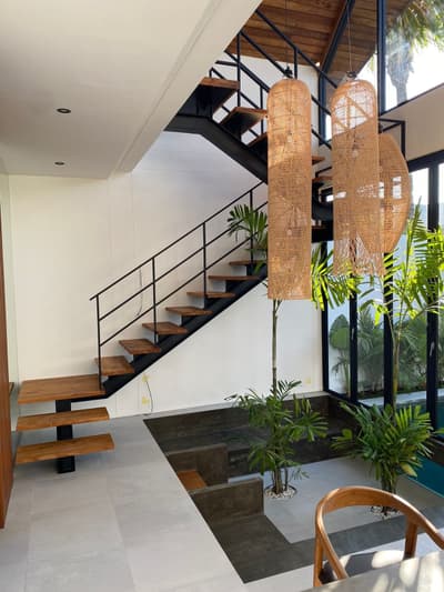 Real Lobby, Dining & Kitchen Photos