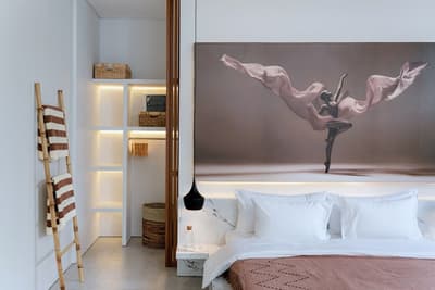 Real Bedroom & Bathroom Photos